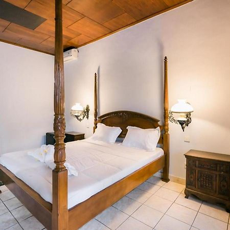 Urbanview Hotel Ananda Beach Sanur Екстер'єр фото