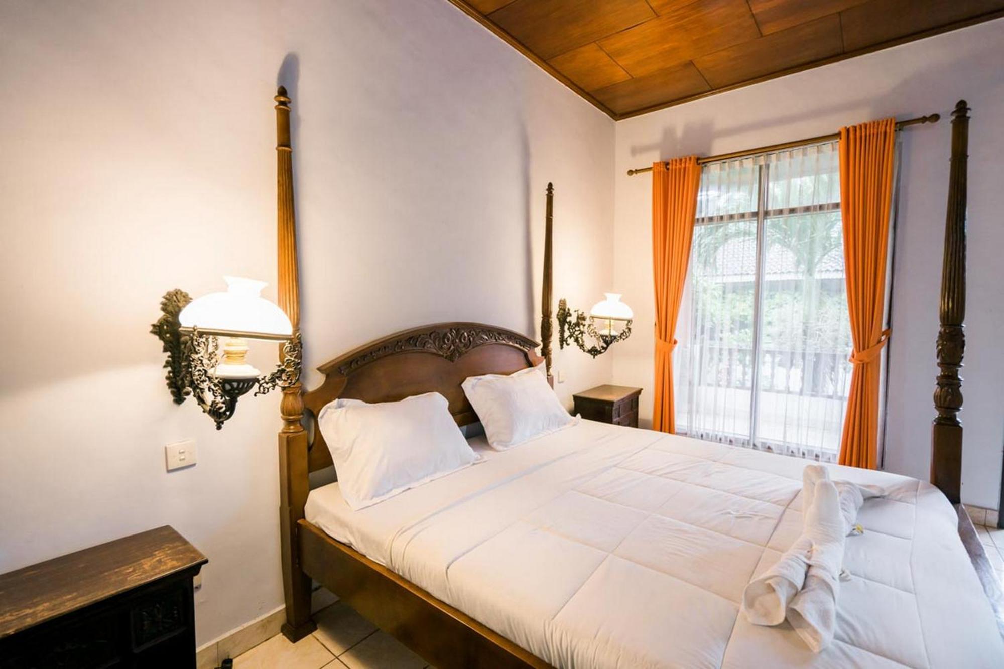 Urbanview Hotel Ananda Beach Sanur Екстер'єр фото