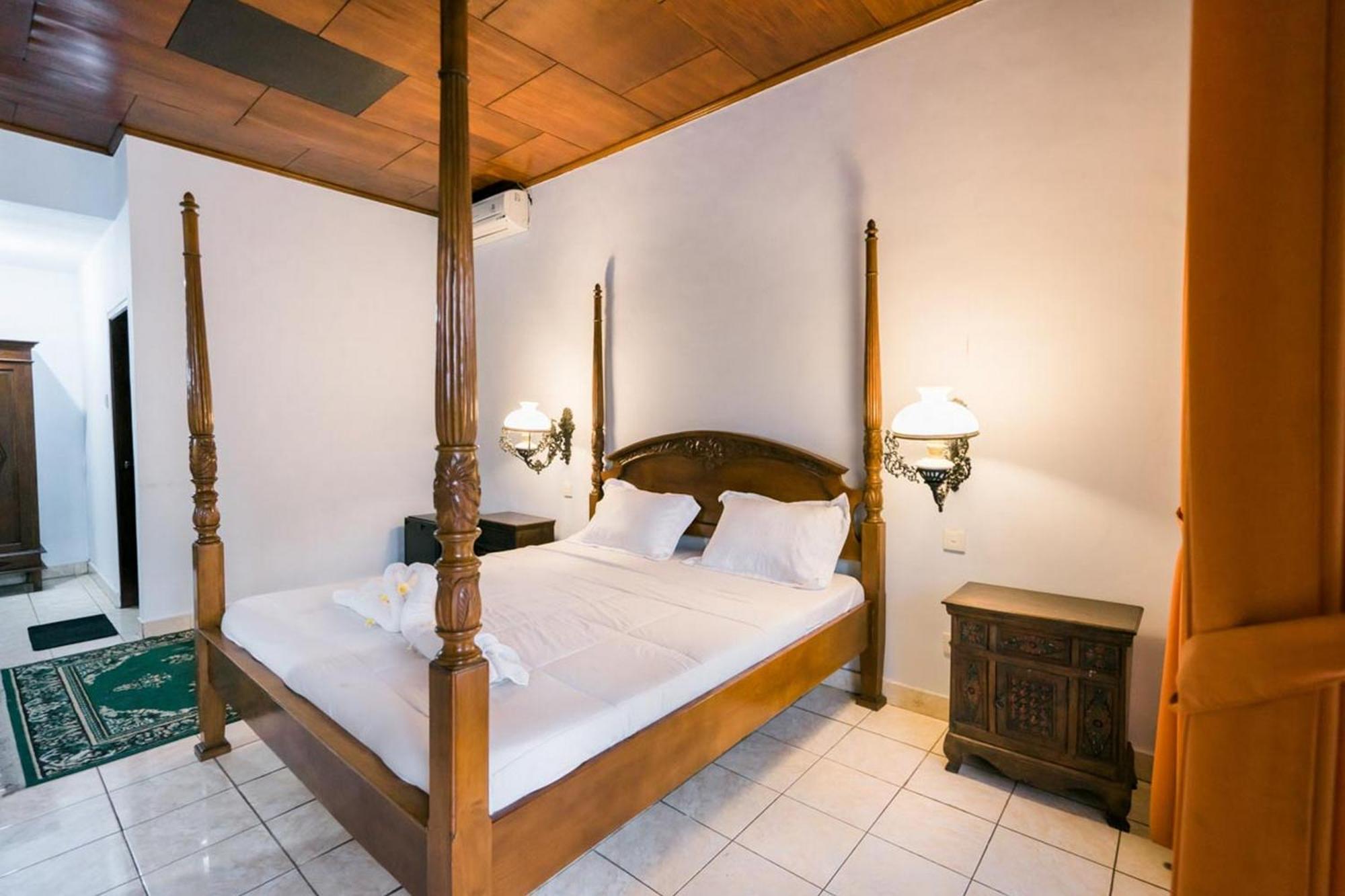 Urbanview Hotel Ananda Beach Sanur Екстер'єр фото