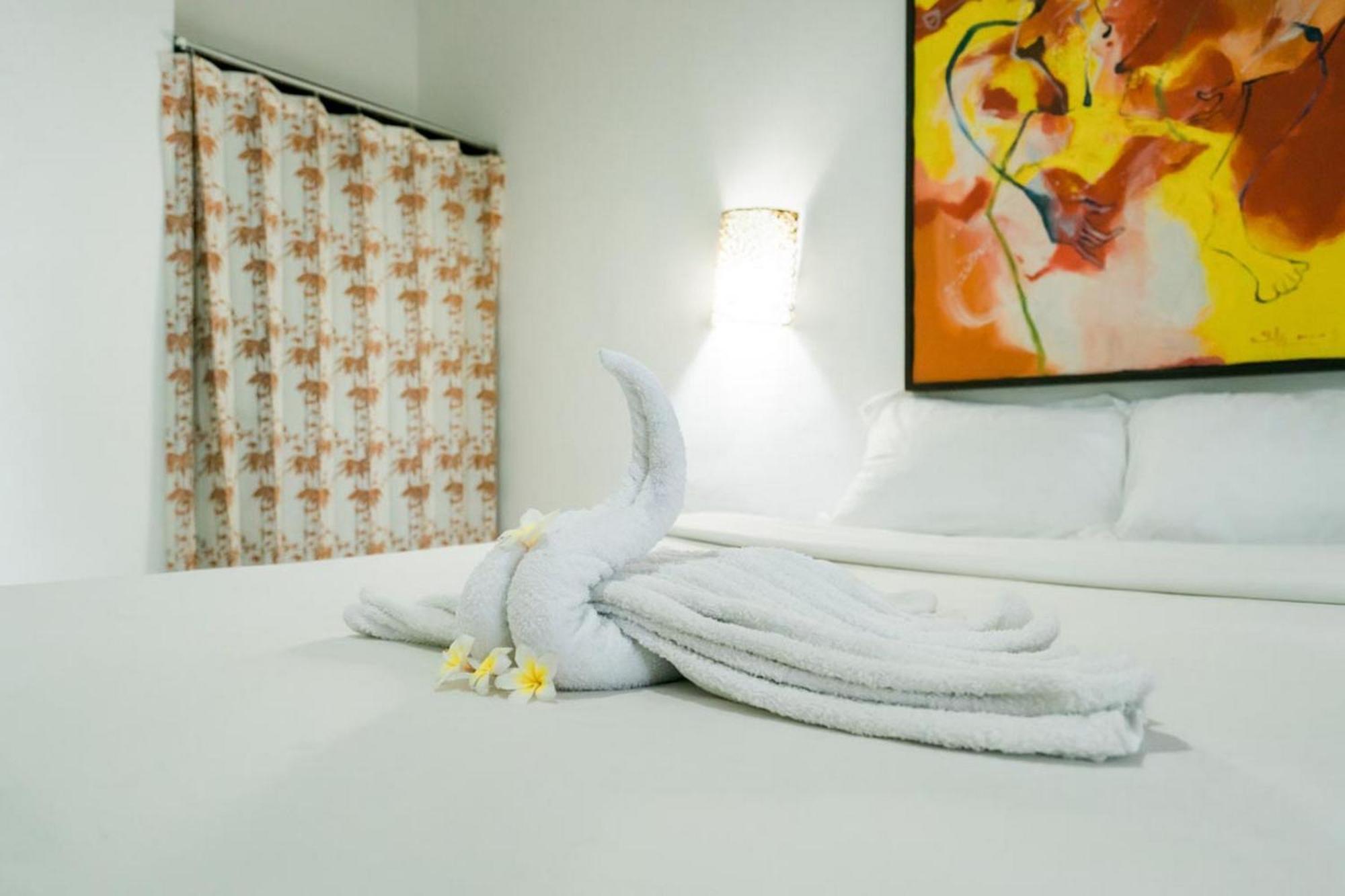 Urbanview Hotel Ananda Beach Sanur Екстер'єр фото