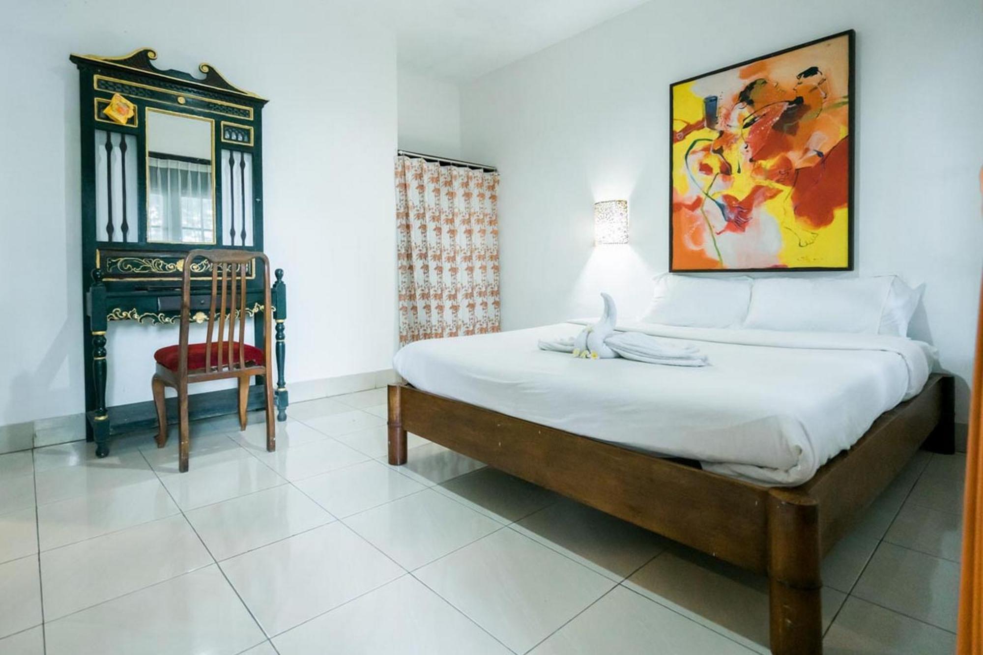 Urbanview Hotel Ananda Beach Sanur Екстер'єр фото