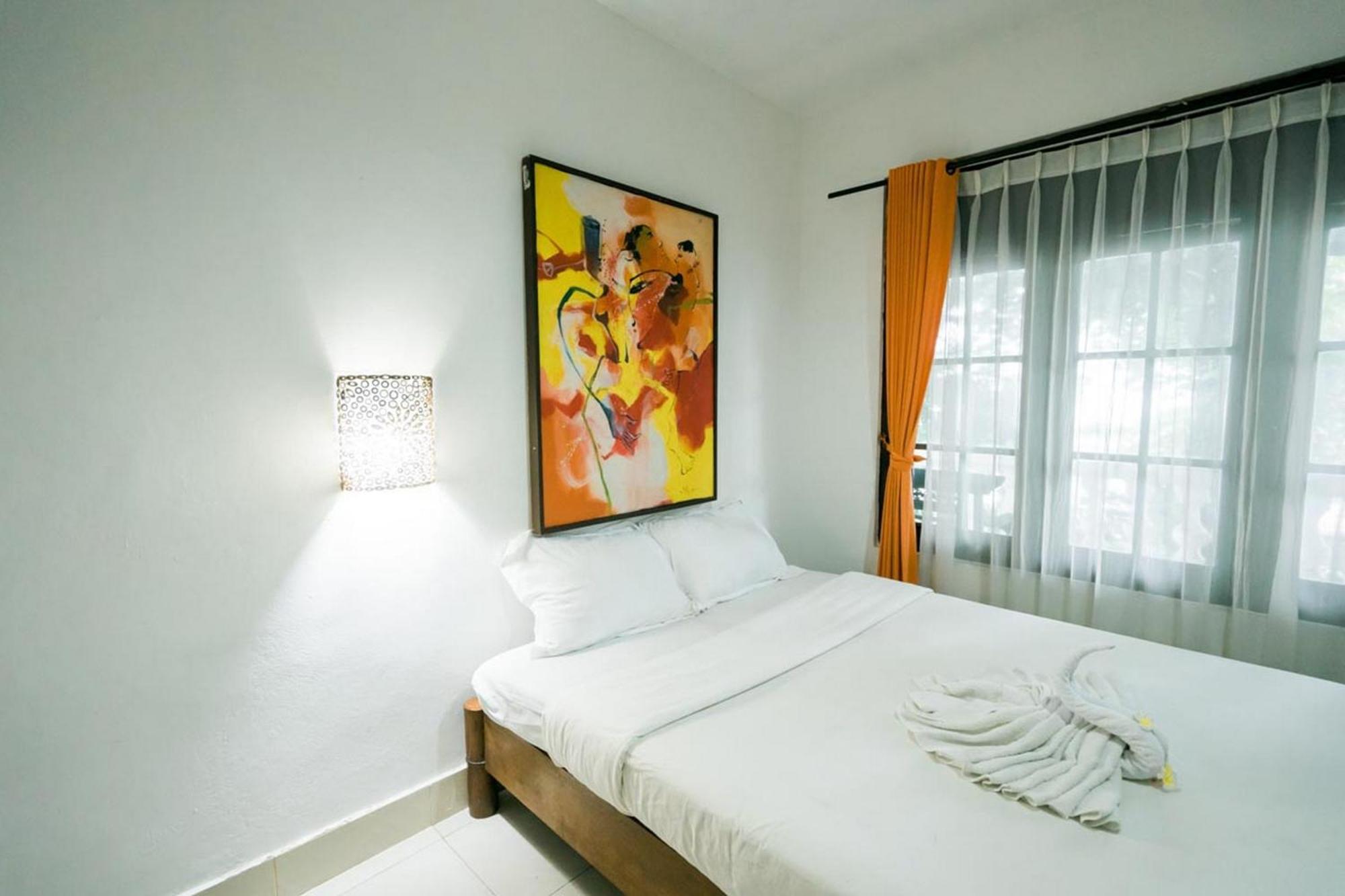 Urbanview Hotel Ananda Beach Sanur Екстер'єр фото