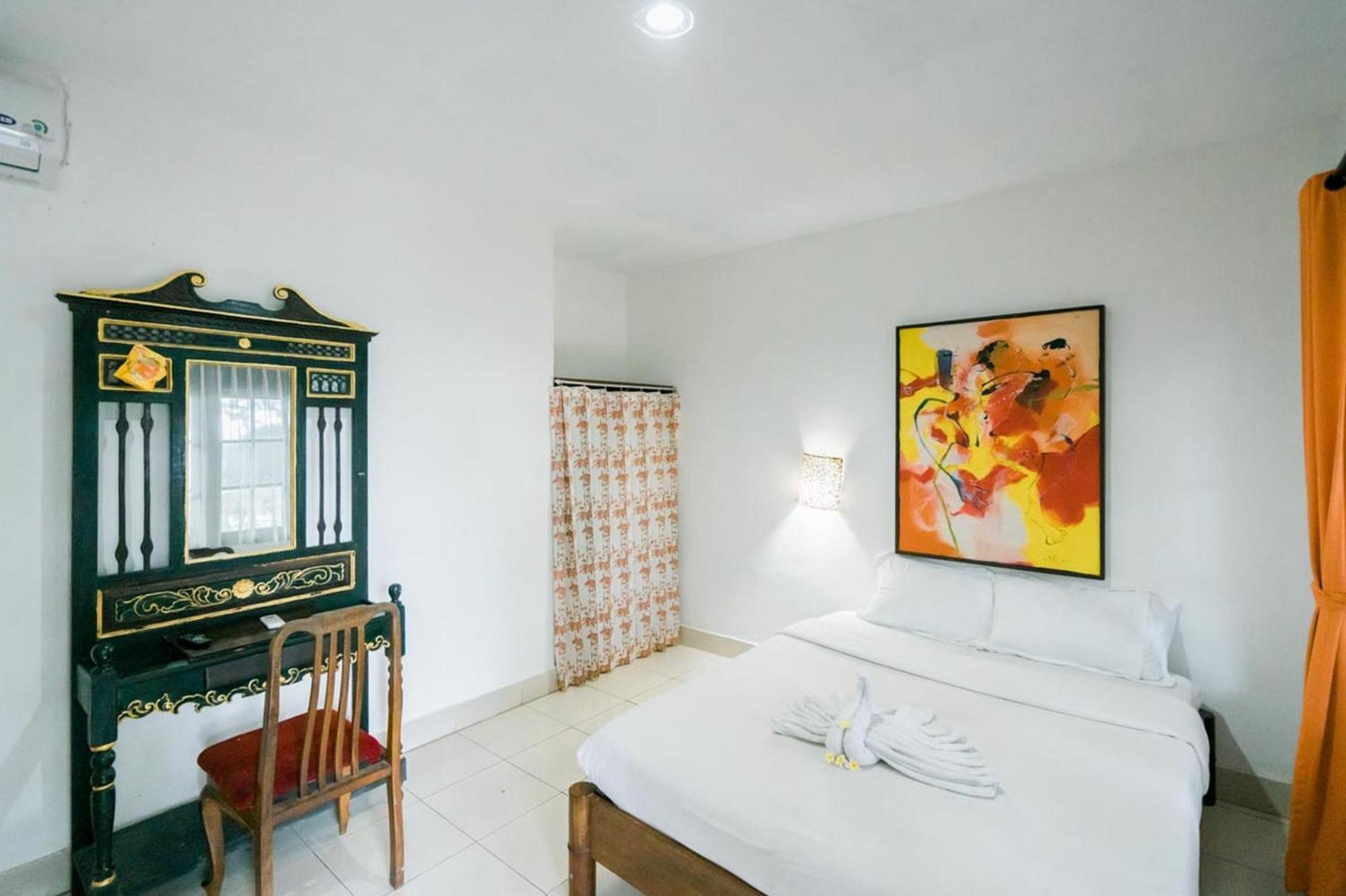 Urbanview Hotel Ananda Beach Sanur Екстер'єр фото