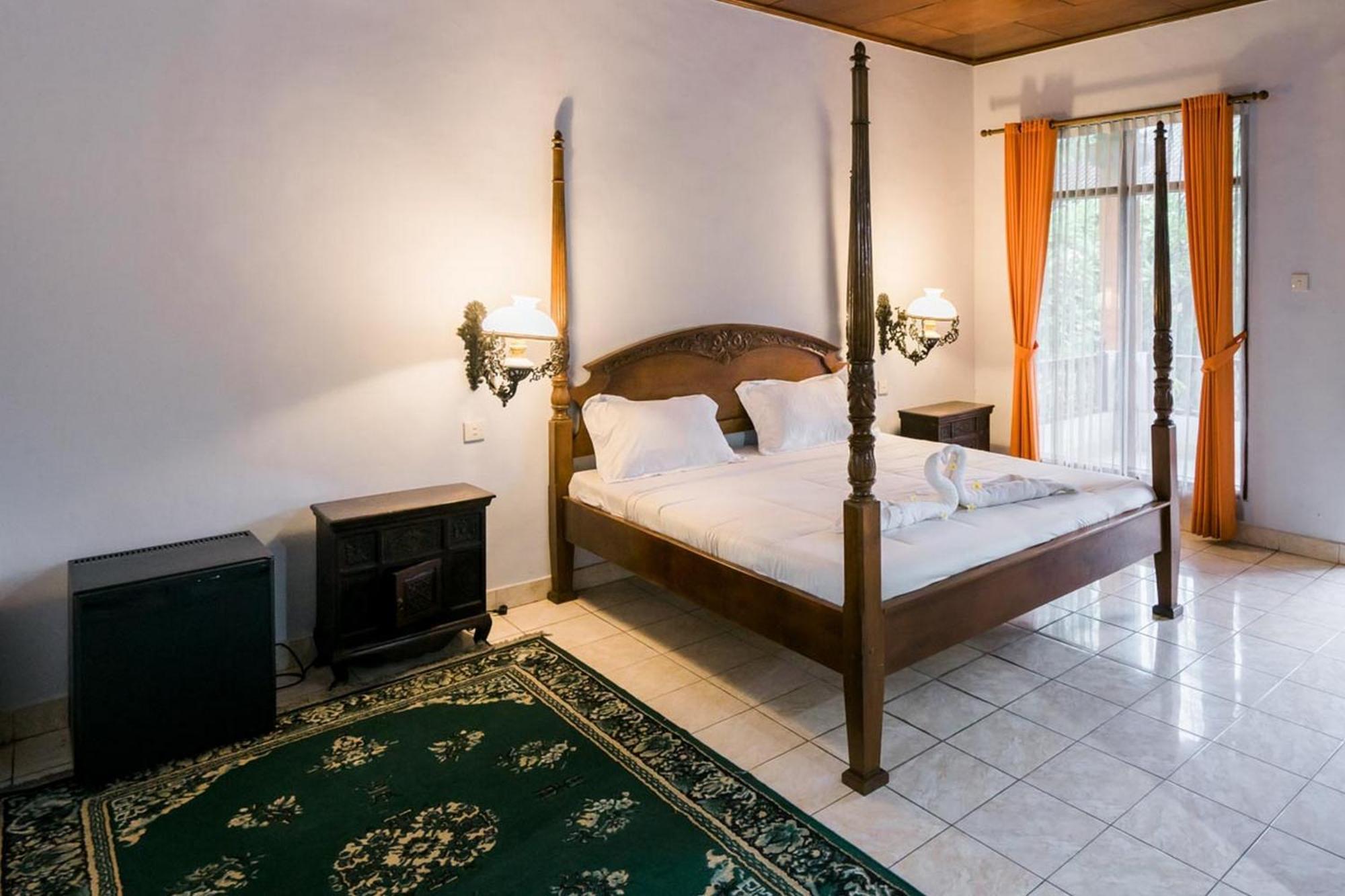 Urbanview Hotel Ananda Beach Sanur Екстер'єр фото