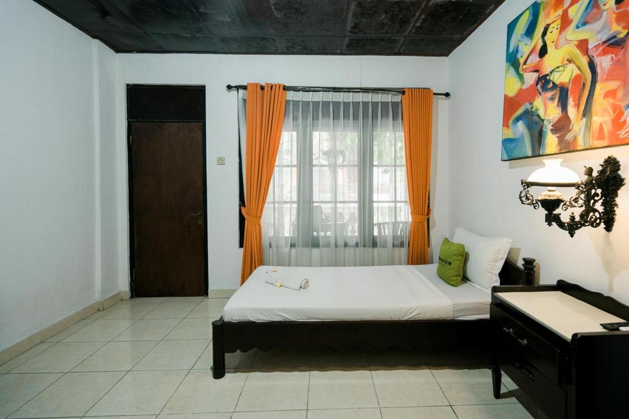 Urbanview Hotel Ananda Beach Sanur Екстер'єр фото
