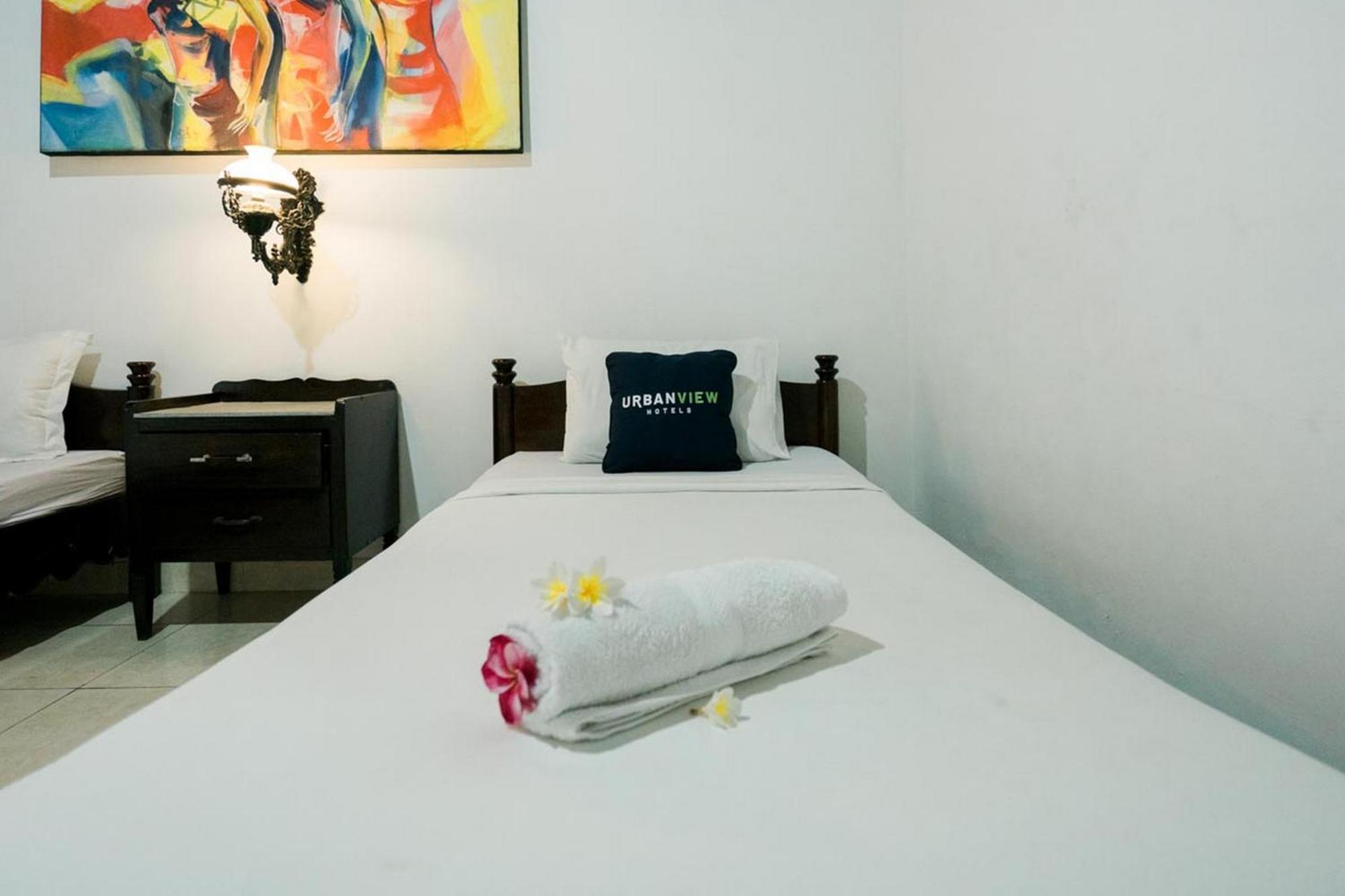 Urbanview Hotel Ananda Beach Sanur Екстер'єр фото