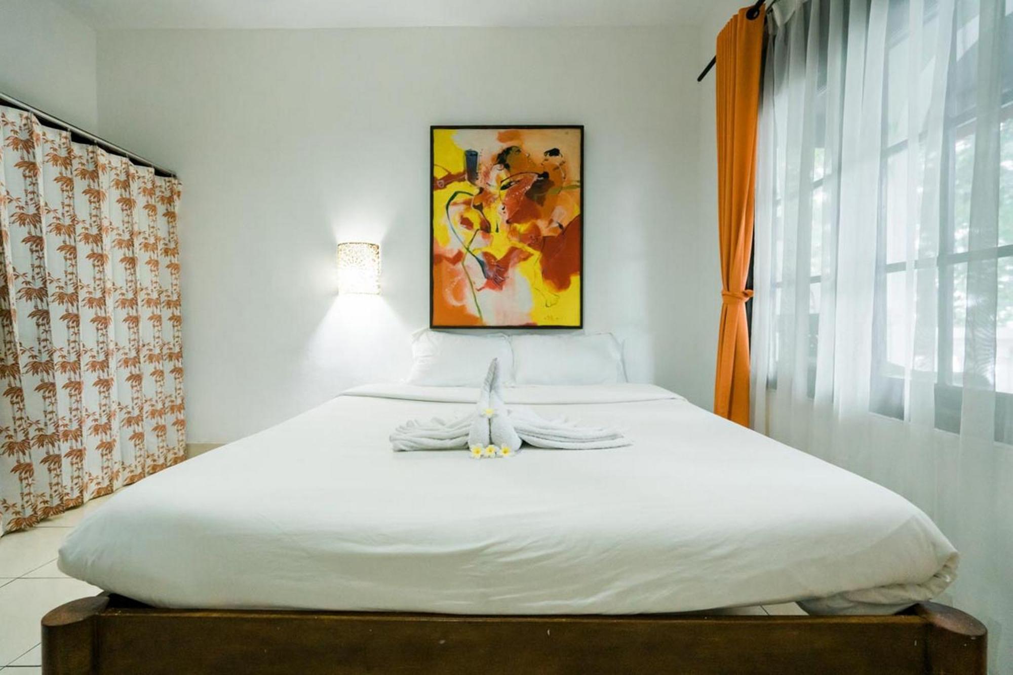 Urbanview Hotel Ananda Beach Sanur Екстер'єр фото