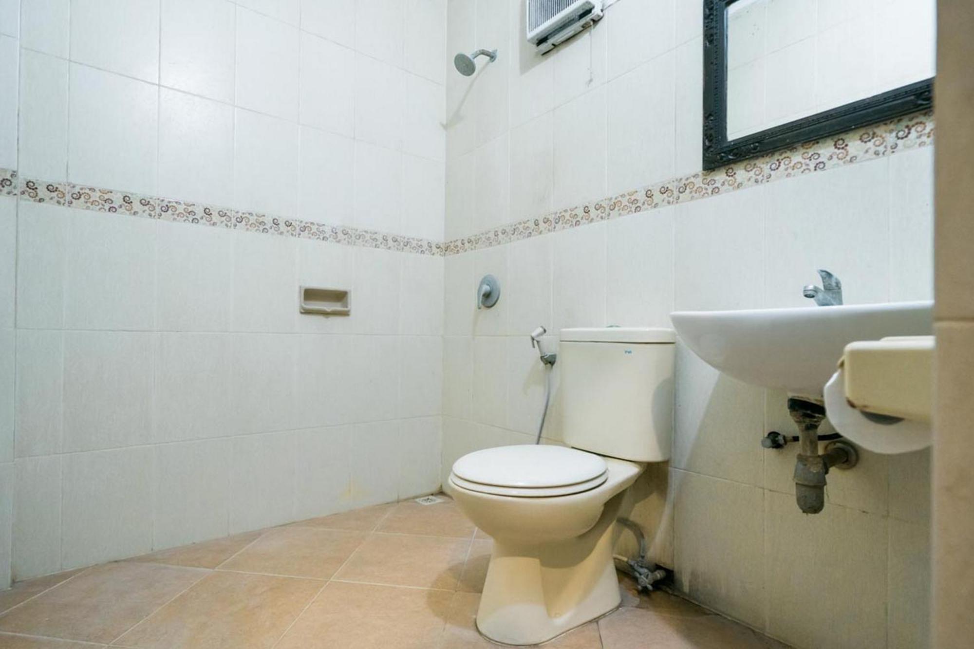 Urbanview Hotel Ananda Beach Sanur Екстер'єр фото
